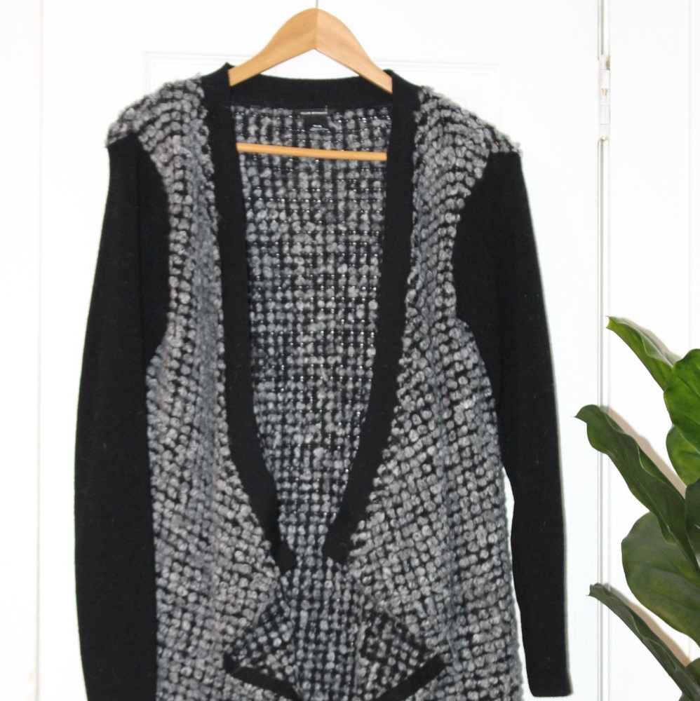 🍷Club Monaco cardigan🍷